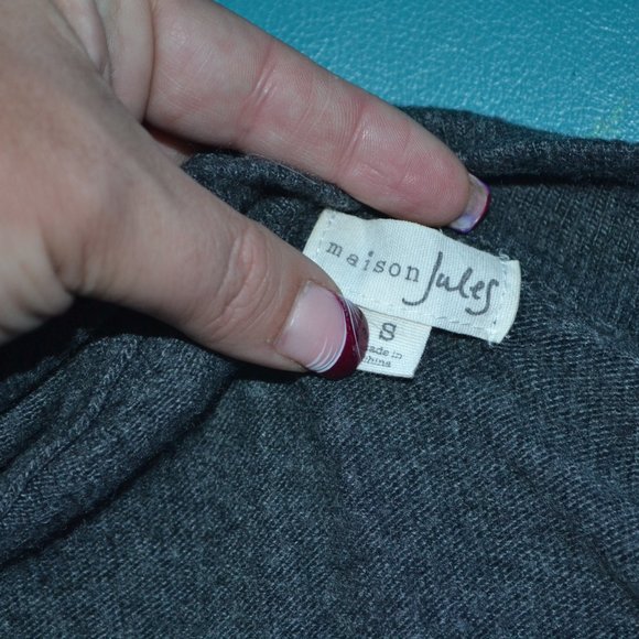 cardigan - Picture 6 of 6